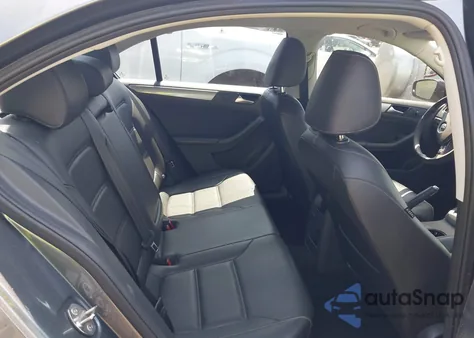 2018 Volkswagen Jetta 1.4T Se/1.4T Wolfsburg Edition из США, поврежденный, VIN 3VWDB7AJ1JM214647